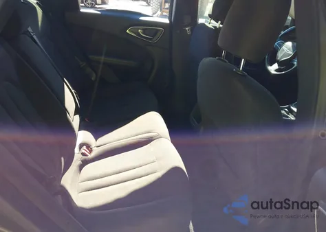 2015 Chrysler 200 Limited from USA, damaged, VIN 1C3CCCAB8FN599039